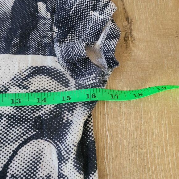 Guess y2k Black & White Graphic Vintage Crop Top - Picture 7 of 7